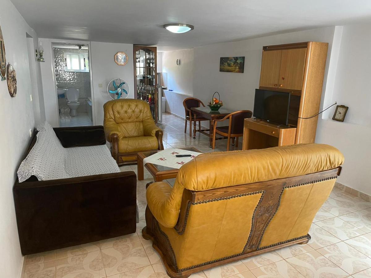 Apartamente Gleni Saranda Extérieur photo